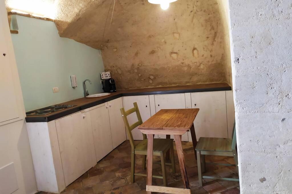 Fornaci 46 Sassi Con Idromassaggio Villa มาเตรา ภายนอก รูปภาพ