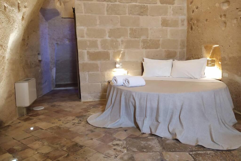 Fornaci 46 Sassi Con Idromassaggio Villa มาเตรา ภายนอก รูปภาพ