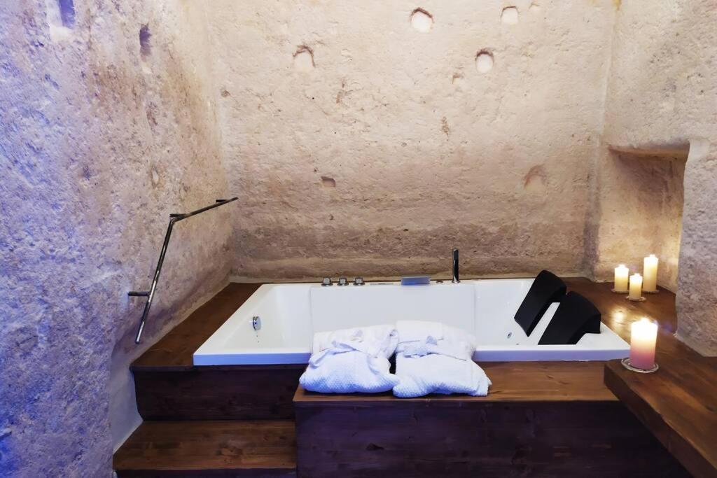Fornaci 46 Sassi Con Idromassaggio Villa มาเตรา ภายนอก รูปภาพ