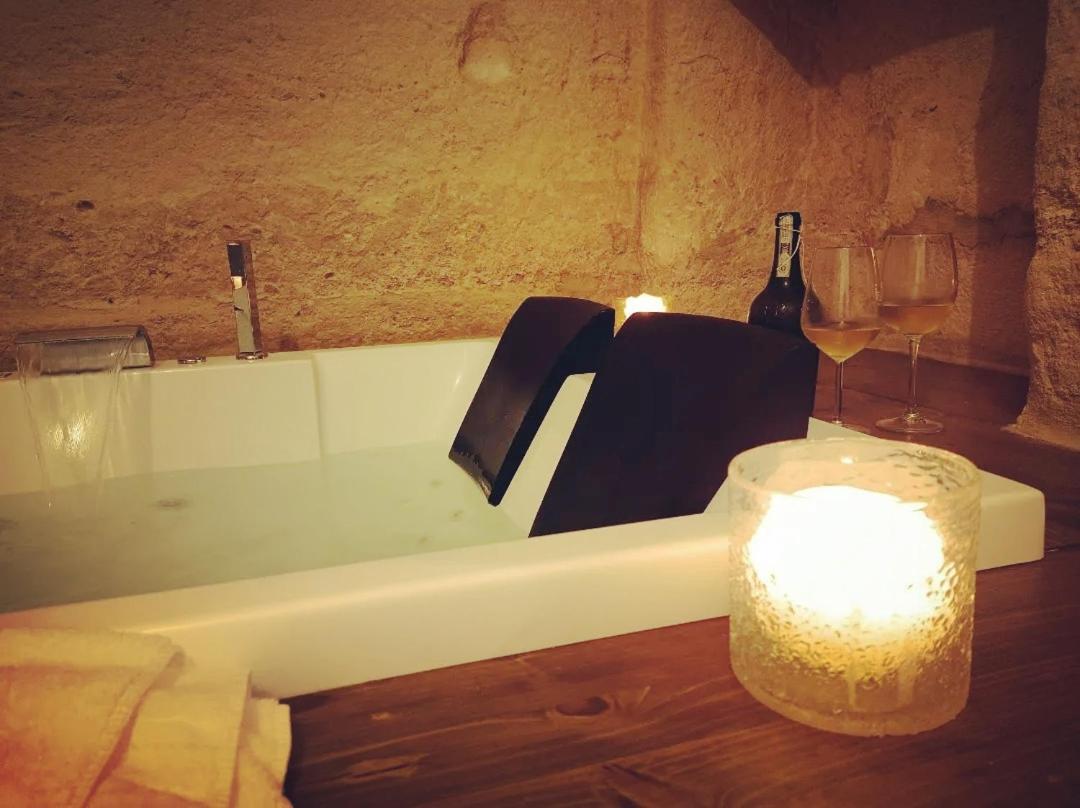 Fornaci 46 Sassi Con Idromassaggio Villa มาเตรา ภายนอก รูปภาพ